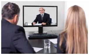 Solución de videoconferencia todo en uno Tanto si celebra reuniones empresariales como si participa en clases y seminarios virtuales o mantiene el contacto con la familia y los amigos, el