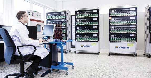 Cada día, VARTA sirve más de 1200 pedidos en toda Europa. El 63 % de todas las entregas se envían a los clientes en menos de 24 horas.