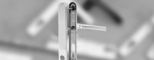DoorPlus Manillas Espesor de la hoja de la puerta 56-70 mm Manilla + Placa ciega Distancia Ejes 92 mm