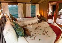 Por la tarde tendréis la posibilidad de hacer un safari Botswana en barco o en coche. Cena en el lodge.