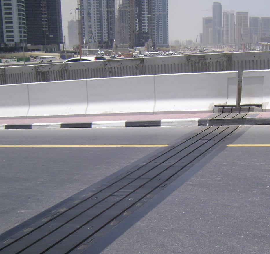 Comportamiento de Transflex. Juntas Transflex instaladas en UAE (Emiratos Árabes unidos) en 2002.