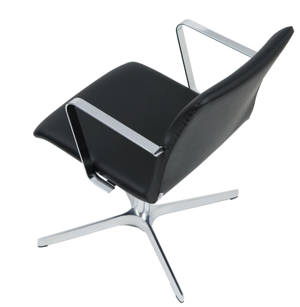 ABILITY TO INTEGRATE INTO ANY SPACE 900-BG / 900-B y 900-AG/ 900-A The swivel Wing chair with gas lift is available in 2 heights of the back: on a 4 fingers base with glides (900-AG / 900-BG) and on