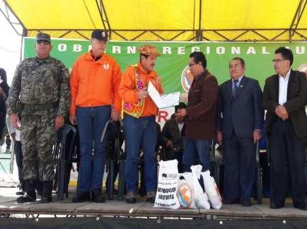 INDECI entrega más de 82 toneladas de bienes de ayuda humanitaria al Gobierno Regional de Junín El Instituto Nacional de Defensa Civil (INDECI) entregó más de 82 toneladas de bienes de ayuda