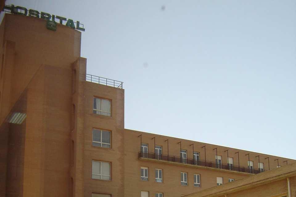 2. Hospital de Poniente El Hospital de Poniente, situado en la localidad almeriense de El Ejido, es el mayor de los centros adscritos a la EPHP.