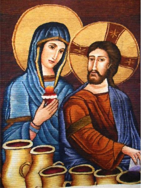 Y, como faltara vino, porque se había acabado en la boda, le dice a Jesús su madre: no tienen vino.