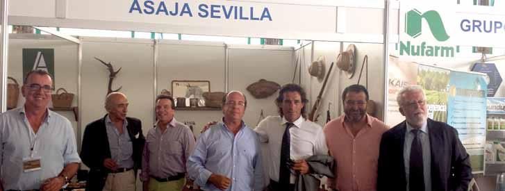 Nuestro CAMPO ASAJA-Sevilla explica en AGROPORC 2014 las novedades de la nueva PAC La Feria Agrícola y Ganadera de Carmona, que celebró su séptima edición del 25 al 28 de septiembre, contó con una