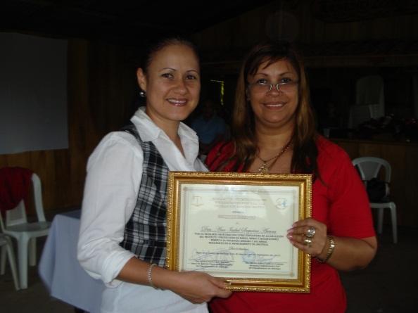Mayling Zeledón (Defensora Pública de Jinotega) Teniente Ana Celia Blando (Responsable de la Dirección de