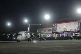 Equipamiento en Aduanas Aeropuerto Adecuación de puertas 5 y 6, e instalación de portales de detección radioactiva para la Administración de Aeropuerto Internacional de El Alto Se pretende realizar