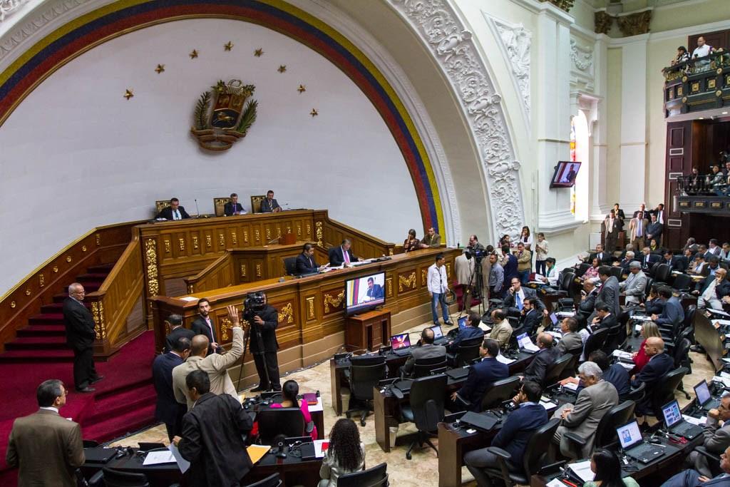Correio Bolivariano Canciller: Derecha venezolana apoya el intervencionismo estadounidense Diputados chavistas condenan golpe de Estado mediático-judicial en Brasil Los diputados del Bloque de la