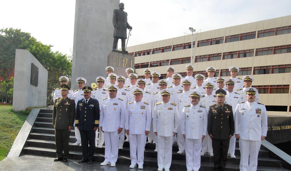 Plan Estratégico / 7 Misión Brindar perfeccionamiento y especialización profesional a los Oficiales de la Marina de Guerra del Perú para un