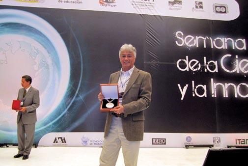 Reconocimiento a un proyecto del IGEF Entrevista con el doctor René Chávez En el marco de la Semana de la Ciencia y la Innovación 2010 fue reconocido el doctor René Chávez Segura, junto con su equipo