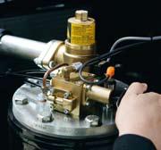 El motor Deutz, refrigerado por agua, cumple las normativas vigentes sobre gases de escape y