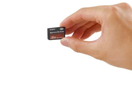 Grabación en Memoria para Profesionales Eficiencia y Operabilidad en Tarjetas de Memoria Fácilmente Obtenibles El HXR-NX5N es también el primer camcorder profesional de Sony que ha sido diseñado para