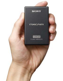 Capacidad de Grabar Secuencias Híbridas de Video Unidad Opcional de Memoria Flash de 128 GB, HXR-FMU128 Sony se enorgullece en presentar la HXR-FMU128, una unidad opcional de memoria flash de 128 GB,