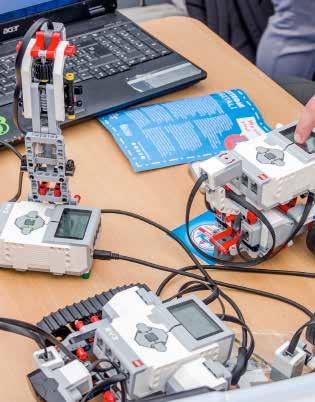 Robótica y programación con Lego, Wedo, Scratch y Kodu Nuestro objetivo es que los alumnos construyan y programen robots con WeDo I, inventen diseños nuevos y creen pequeños videojuegos (en Scratch y
