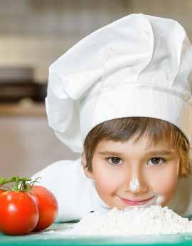 Minichef La actividad extraescolar de Minichef pretende acercar a los niños al mundo de la cocina de forma lúdica, saludable y creativa.