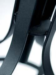MANU 04 Atelier Hocker Atelier-Hocker, oberflaechenbehandelt in schwarz-matt mit Epoxidpolyether-Pulver, Sitzbezug aus