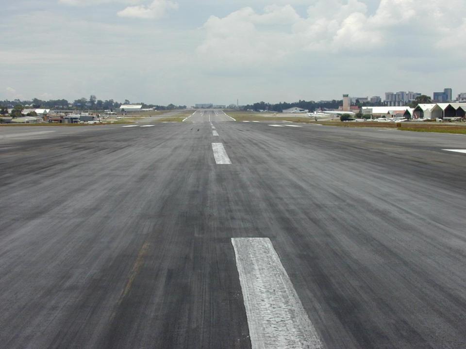 Non-compliance with Longitudinal Runway Slope