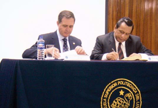 De izquierda a derecha: D. José Luis Pino, D. David Aguilar, D. Joaquín Luque, Dª Mª Teresa García, D. Francisco Martos y D.