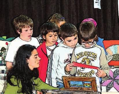 (De Descrédito del héroe ) Otras lecturas realizadas por compañeros de la clase de Infantil: Julieta (5 años), recitando La pobre galleta y leyendo El oso patoso, de Gloria Fuertes.