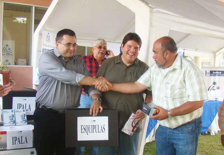 participación de autoridades locales de 11 municipalidades de los departamentos de Jutiapa y Chiquimula, 2 mancomunidades, funcionarios de