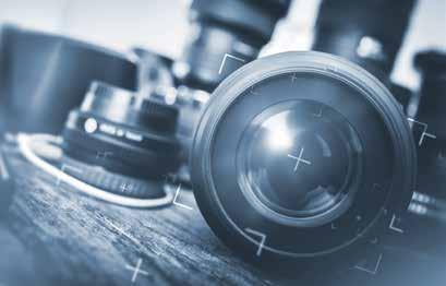 FOTOGRAFÍA DIGITAL La Fotografía Digital proporciona y aclara principios esenciales de la fotografía para dominar el control de cámaras digitales, a fin de facilitar y conseguir mejores resultados