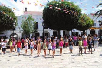 Sábado, 11 de Agosto 10-15 Agosto DÍA DE LAS TRADICIONES El Día de las Tradiciones es un referente dentro de las Fiestas de Agosto de nuestra localidad.