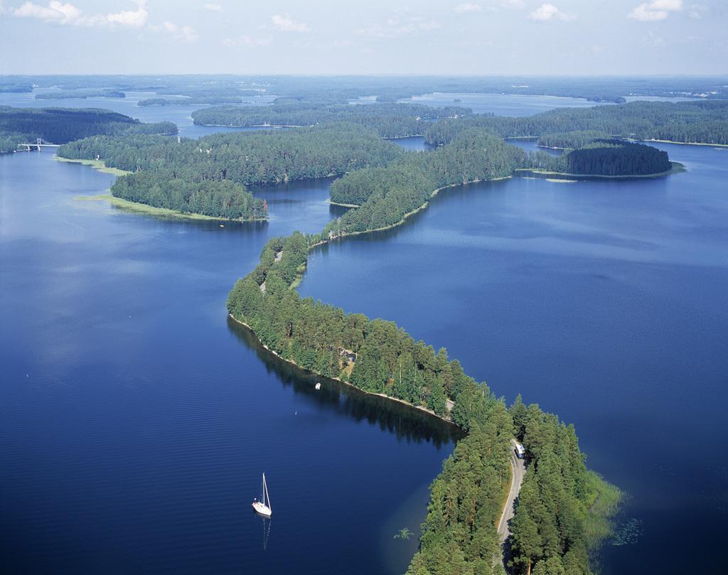 Reconciliando la protección contra inundaciones y la energía en el marco de la cooperación transfronteriza sobre la gestión de aguas entre Finlandia y la Federación de Rusia Minna Hanski, Consejera