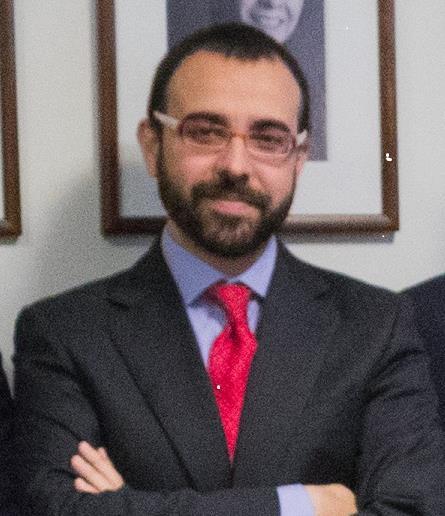 Antonio Bueno Armijo Universidad de Córdoba Profesor Titular de Derecho Administrativo en la Universidad de Córdoba (España), Doctor en Derecho de la misma universidad (2010).