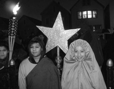 Las procesiones de las Posadas empiezan el Martes, 16 de diciembre, a las 6 pm en la 44 y Honore. A COLLECTION FOR POSADAS has begun.