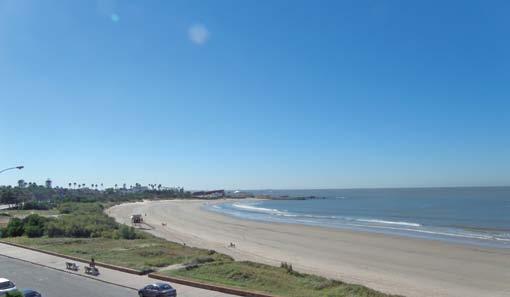 CARRASCO Ref web: 23474 U$S 440.000 3 dormitorios a estrenar con vista a la playa.