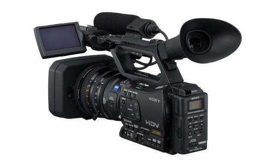 HVR-Z7N Videocámara HDV con sistema de 3 sensores ClearVid CMOS de 1/3", tecnología Exmor, lentes intercambiables y grabación en HD / SD Descripción general Más flexibilidad, nuevas funciones, nuevas