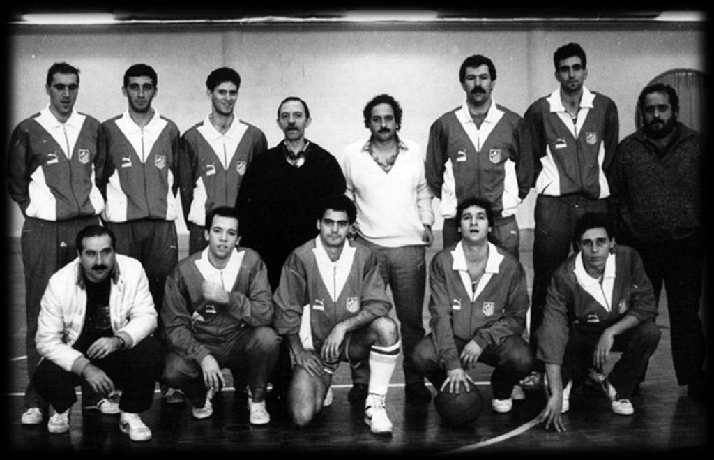 Historia LAS OTRAS SECCIONES DEL ATLÉTICO DE MADRID (I) En el número anterior repasamos las secciones de hockey hierba masculina y femenina, rugby, tenis y judo.