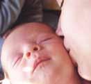 La PRUEBA DEL TALÓN se realiza mediante la extracción de unas gotas de sangre del talón del recién nacido entre el 3 er y 5º día de vida, una vez que el bebé haya tomado alimento, ya sea leche