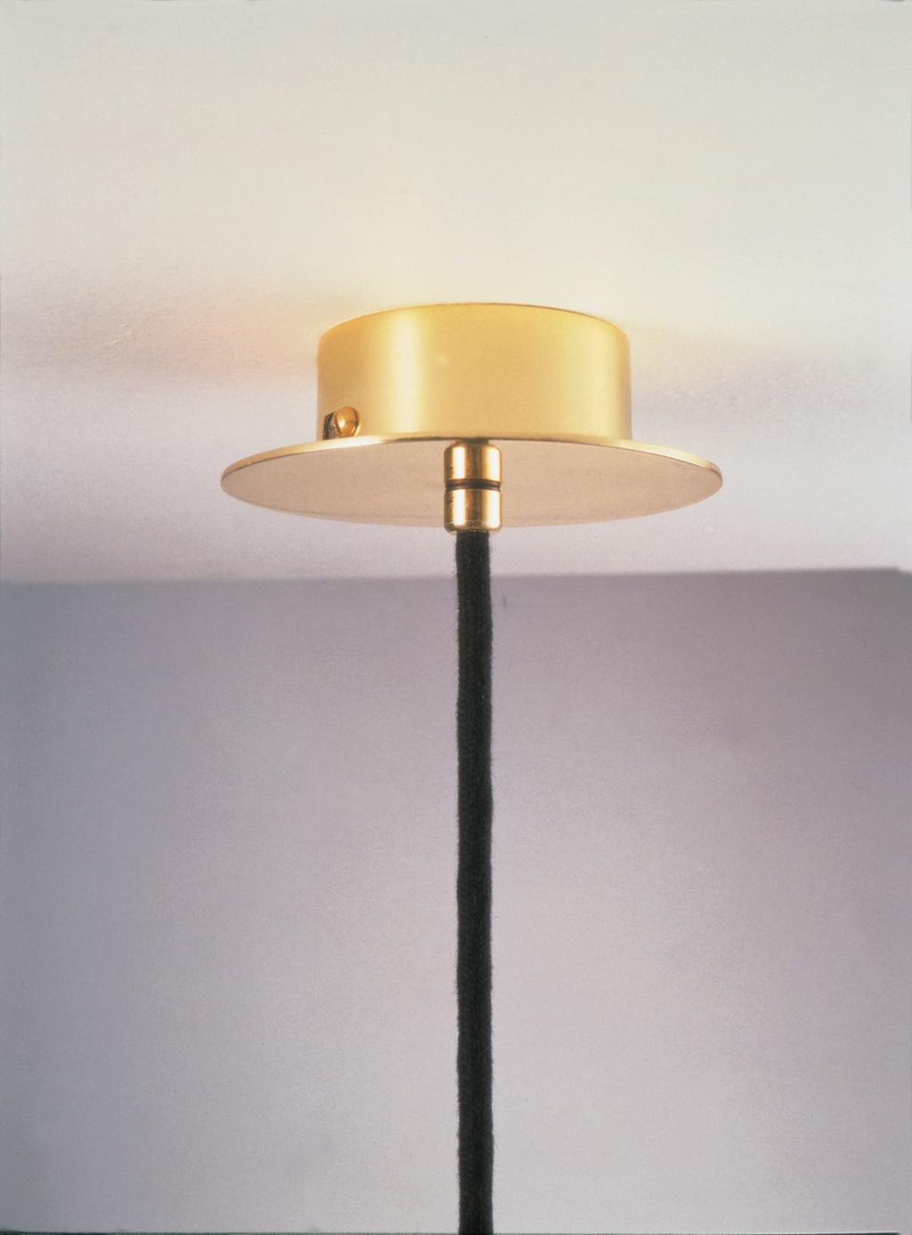 FLORONES DESCRIPCIÓN GENERAL: Los florones ofrecen una solución sencilla y versátil al problema de conexión de las lámparas de suspensión con el cableado del techo, creando, con una estructura