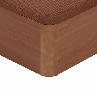 Máxima solidez gracias a su tablero de madera sobre estructura metálica que sirve de soporte para un apoyo adecuado del colchón. Tapa tapizada en D de máxima a juego con el color de la madera.