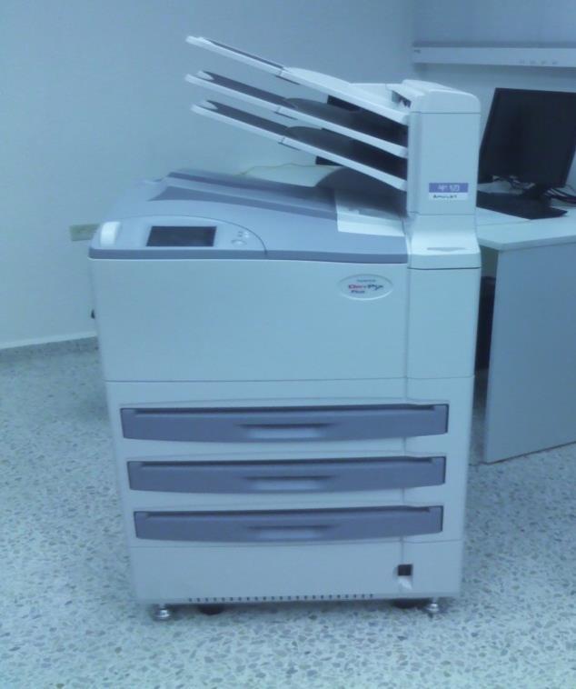 Encendido de la impresora: al empezar nuestro día de trabajo procedemos a encender la impresora dándole 10 minutos de tiempo para que realice su
