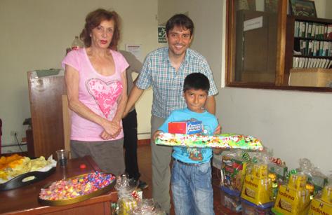 Navidad En el mes Diciembre hicimos llegar un momento de alegría a los niños de la comunidad de Tinki en Ocongate, Cusco.