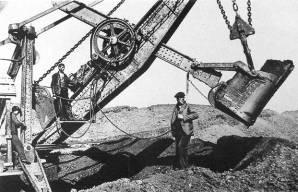 90 Actuaciones sobre el patrimonio minero-industrial... excavados sobre bancos de 12 metros de alto.