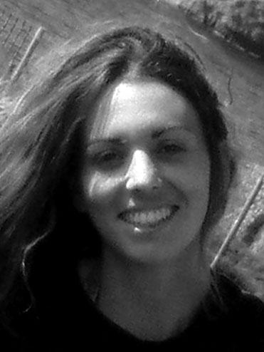 Aprendiendo HTML para crear una página web DESARROLLADO POR: Cristina Fernández Alvariño Catálogo de servicios Autentia Lincenciada en Arquitectura Superior en la ETSAV (Escuela Técnica Superior de