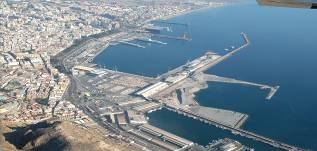 El puerto pesquero de Almería El puerto de Almería se localiza en el golfo de Almería, en la costa mediterránea de Andalucía.