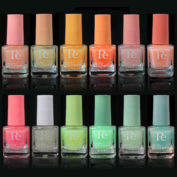 TIPO 3 Y por último también podrás decorar tus uñas con estos 12 colores, quizás para ocasiones más