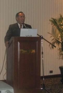 febrero El ingeniero Julio Salvador, Gerente de Fiscalización de Gas Natural en la conferencia sobre el Desarrollo de los Sistemas de Distribución de Gas Natural, realizada en abril Los