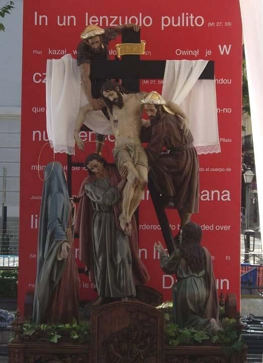 12ª ESTACIÓN El descendimiento de la cruz. La imagen es el Santísimo Cristo de la Salud, procede de Cuenca.