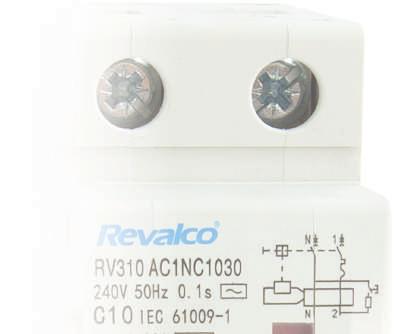 Interruptores diferenciales combinados RV310 - Poder de corte: 10KA en IEC60947-2 y 10kA en IEC61009 - Tensión de empleo: 240V AC - Tipo de curva: C - Señalización local de defecto - Capacidad de