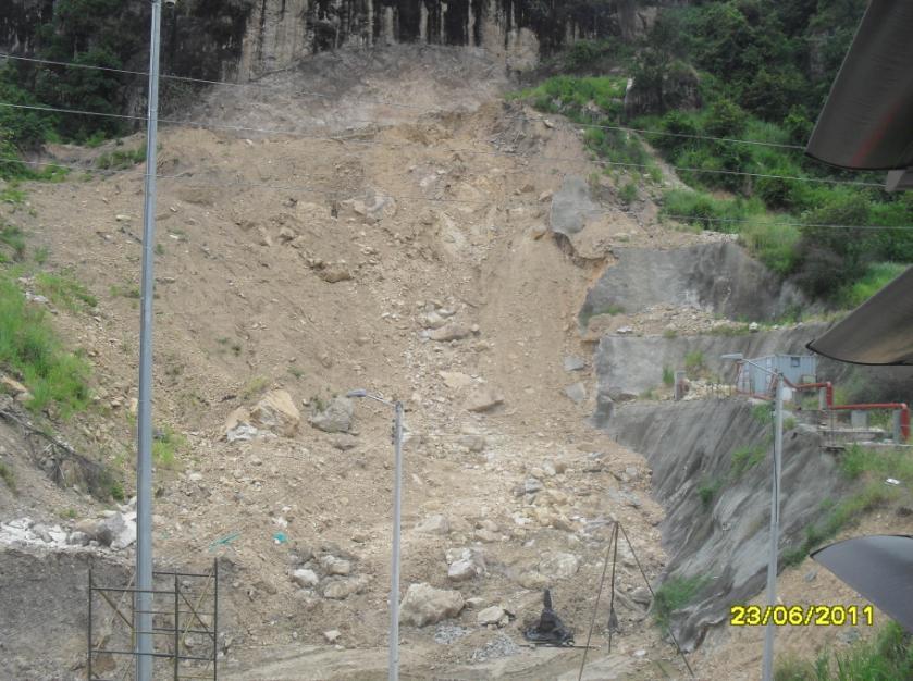Actualmente se encuentra en proceso la remoción del derrumbe presentado en la Ventana de evacuación del Túnel el pasado mes de Diciembre de 2010.