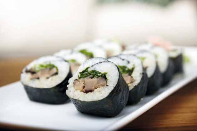 CEVICHES 3- Ceviche Nikkei $ 6.490 Lo mejor del ceviche peruano combinado con los sabores del japón a la estilo de yamato sushi este lleva reineta, salmón, cebolla morada, merken limón y sal.