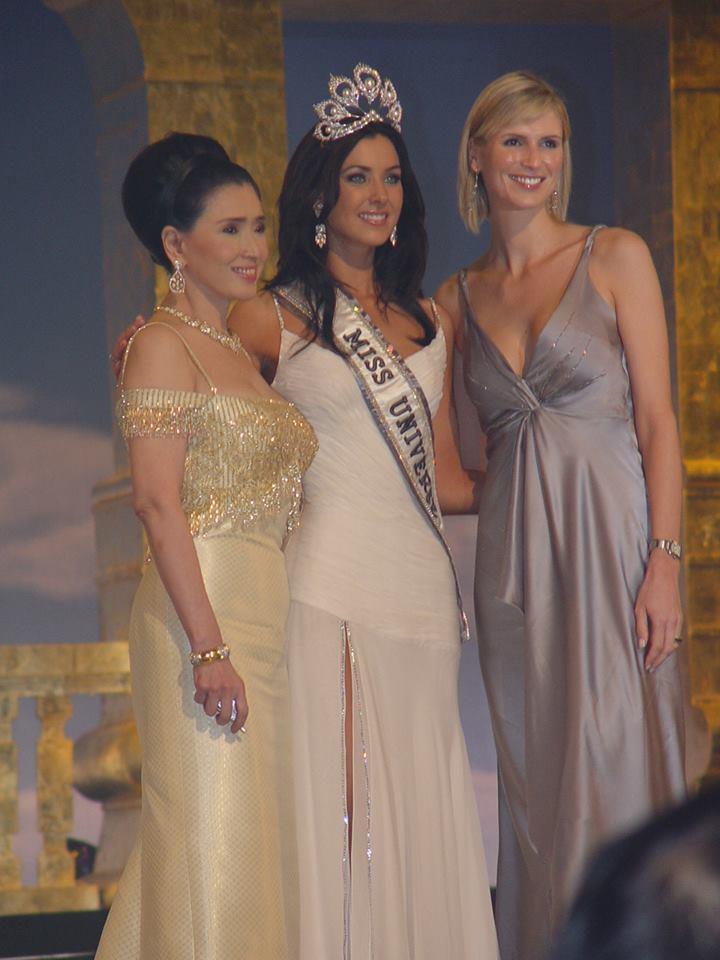 Durante la coronación de Natalie Glebova como Miss Universe 2005 estuvieron como testigos de