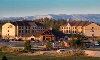 BRYCE GRAND HOTEL *** 30 North 100 East, Bryce Canyon City, Utah Tlf. 866 866 66.