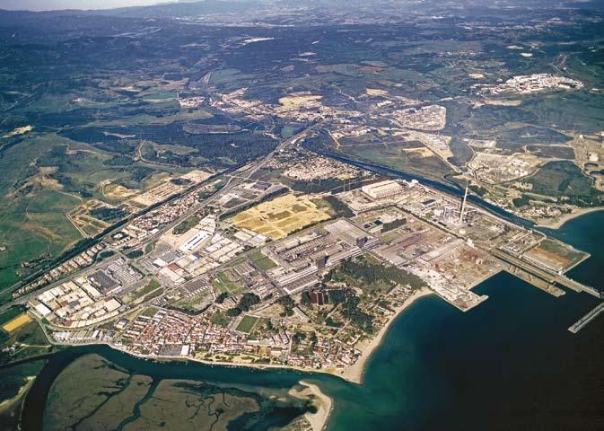 1. ACERINOX, S.A. 1.1 Factoría La actividad de la factoría de Palmones en el Campo de Gibraltar, ha seguido la evolución del mercado de los aceros inoxidables.